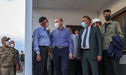 İçişleri Bakanı Soylu, Başkale'de depremzedelerle bir araya geldi: