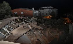 Sarıyer'de 11 katlı boş bina çöktü