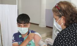 Sinop'ta randevusuz Kovid-19 aşı merkezi ilgi görüyor