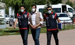 Sivas'ta eski patronu olan kadını pompalı tüfekle rehin alan şüpheli adliyeye sevk edildi