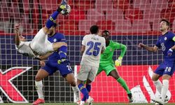 UEFA Şampiyonlar Ligi'nde sezonun en iyi golü Porto'dan Mehdi Taremi'nin röveşatası seçildi