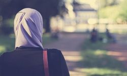 Almanya'da Merve isimli genç kızın başörtüsünü yırtan ırkçı cezalandırıldı