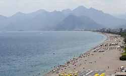 Polonya, Türkiye'den dönenlere karantinayı kaldırıyor