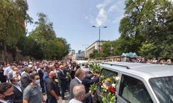 Saraybosnalılar Srebrenitsa kurbanlarını gözyaşları ve dualarla uğurladı