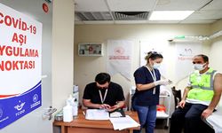 Yenikapı Marmaray İstasyonu'nda Kovid-19 aşı uygulanmasına başlandı