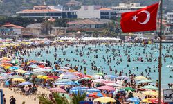 Çeşme'nin günlük nüfusu 1 milyonu aştı