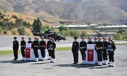 Şehit askerlerimiz için Hakkari'de tören düzenlendi
