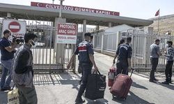 On binlerce Suriyeli ülkesine gitti