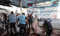 Gazze'de Türkiye Diyanet Vakfının desteğiyle kesilen kurbanların etleri yoksul ailelere dağıtılacak