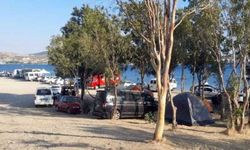 Foçalılar yapılmayan yollar ve günü birlikçi tatilcilerden şikayetçi