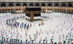 Suudi Arabistan'da açık alanlarla maske zorunluluğu kalkıyor