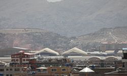 Kabil'de havalimanındaki terör saldırılarında en az 110 kişi hayatını kaybetti