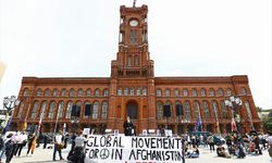 Almanya'da Afganistan'da tehlikede olanların tahliyesi için gösteri düzenlendi