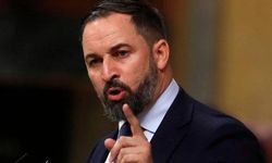 İspanya'da aşırı sağcı lider Abascal: Afganları sadece 'Müslüman' ülkeler alsın!
