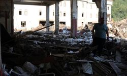 Fabrika sahibi tahliye kararı verdi, 90 çalışanı selden kurtuldu