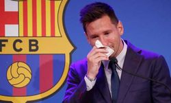 Messi, Barcelona'ya gözyaşlarıyla veda etti