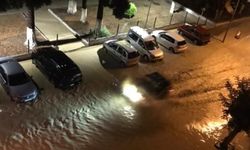 Sinop'ta sağanak su baskınlarına neden oldu