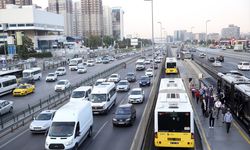 İstanbul'da sabah saatlerinde trafik yoğunluğu yaşanıyor