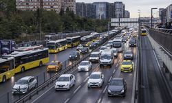 İstanbul'da trafik yoğunluğu yaşanıyor