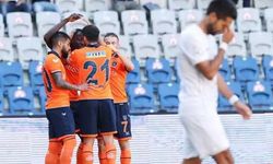 İstanbul'da Okaka şov! Başakşehir rahat kazandı