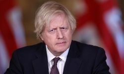 İngiltere'de şok kararlar! Boris Johnson 3 bakanın görevine son verdi!
