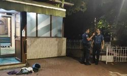 Kadıköy'de camiyi kundaklamaya çalışan şahıs her yerde aranıyor!
