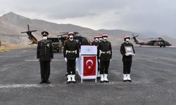 Hakkari'de şehit asker için tören düzenlendi