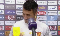 Göztepeli Adis Jahovic maç sonu Cüneyt Çakır'ın kartlarını aldı! İşte detaylar...