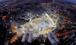Mescid-i Haram ve Mescid-i Nebevi tam kapasite ibadete açılıyor