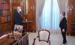 Arap dünyasında bir ilk! Kadın başbakan kabineyi açıkladı...
