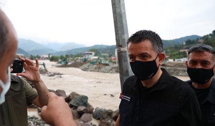 Tarım ve Orman Bakanı Pakdemirli, Artvin'de selden etkilenen alanları inceledi