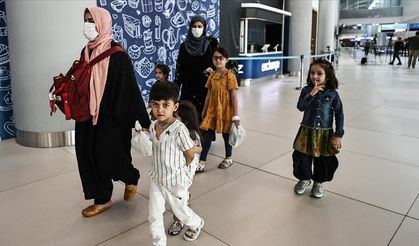 Kabil'den tahliye edilen 273 Türk vatandaşı, İslamabad'dan İstanbul'a getirildi