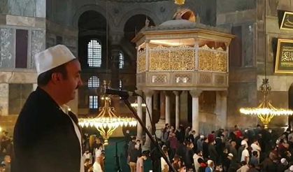 Ayasofya ezgisiyle tanındı 28 yıl sonra Ayasofya Camii'nde müezzinlik yaptı