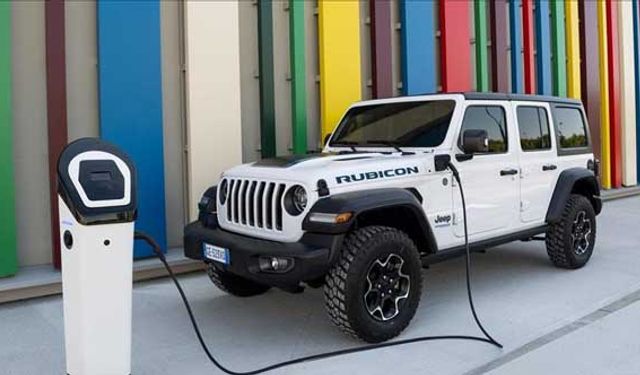 Jeep Wrangler artık elektrikli