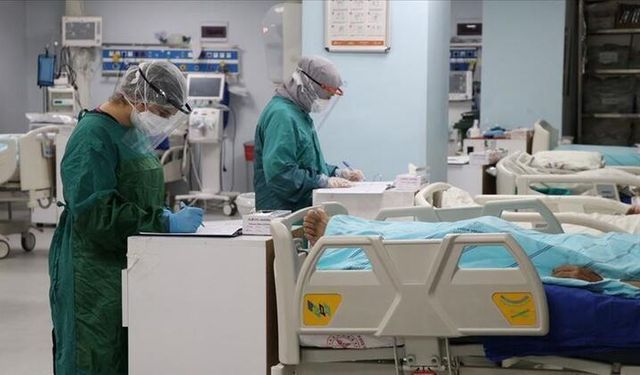 Sağlık çalışanları için 'ücretsiz toplu taşıma' hakkı yıl sonuna kadar uzatıldı