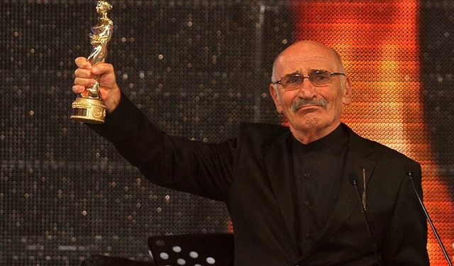 Usta oyuncu Tuncel Kurtiz vefatının 8. yılında anılıyor