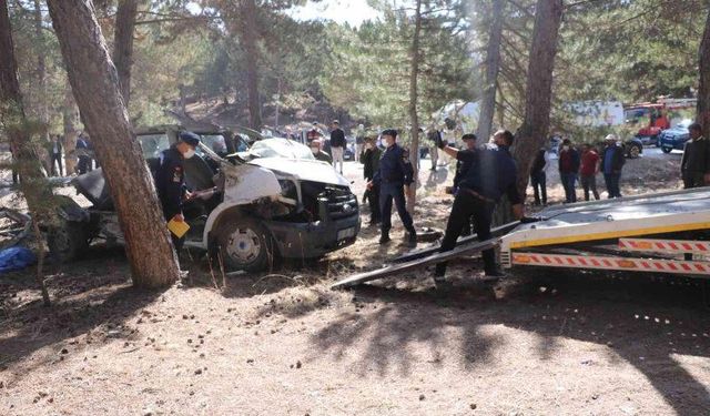 Afyonkarahisar’da 5 öğrencinin canına mal olan kaza ile ilgili Milli Eğitim Müdürü ile Okul Müdürü görevden alındı