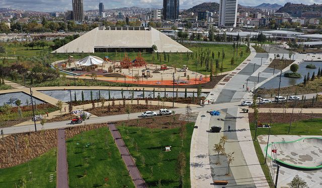 Ankara'nın yeni yaşam alanı Başkent Millet Bahçesi açıldı! İşte dev alanın özellikleri...