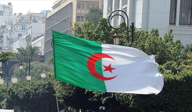 Cezayir'den, Macron'un Cezayir ile ilgili sözlerine sert tepki