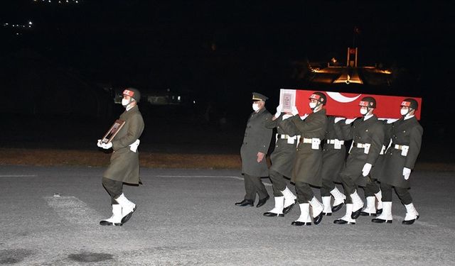 Pençe Yıldırım Operasyon Bölgesi'nde bir asker şehit oldu