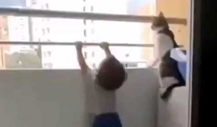 Bazı kahramanların pelerini yoktur